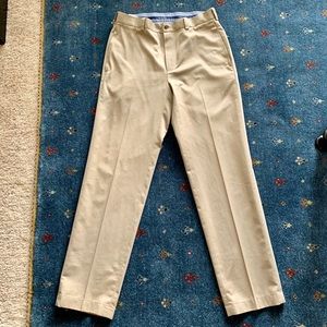 Brooks Brothers Light Weight Advantage Chino